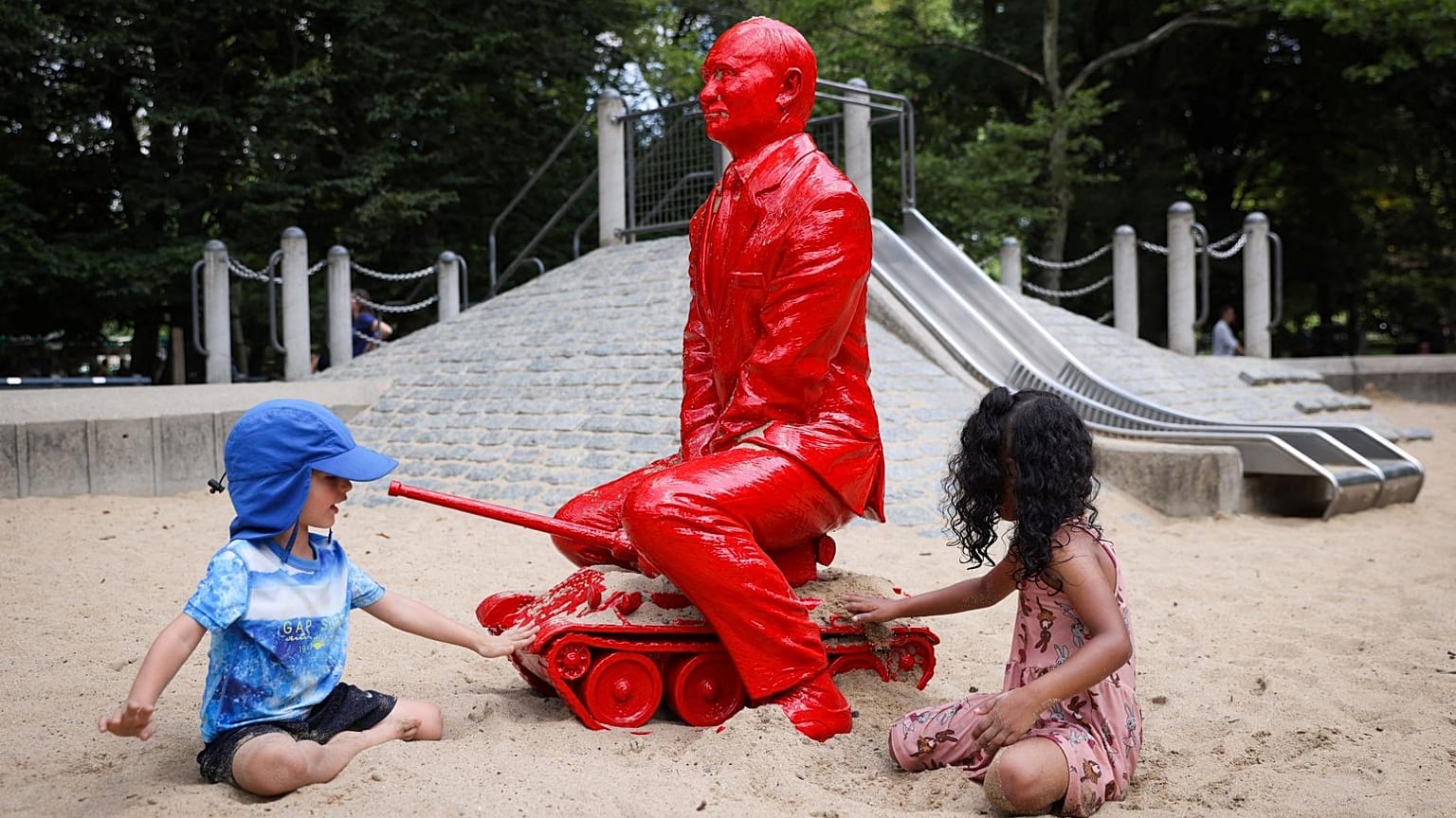 Œuvre de l'artiste français James Colomina apparue dans Central Park à New York, le 3 août 2022