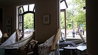 منزل مدمر في دونيتسك