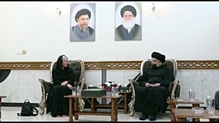 رجل الدين الشيعي مقتدى الصدر والمبعوثة الخاصة للأمم المتحدة في العراق  جينين هينيس بلاسخارت، الجمعة 5 أغسطس 2022