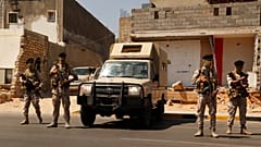 صورة أرشيفية لعناصر أمن في طرابلس