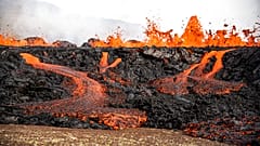 Der Vulkan Fagradalsfjall auf Island spuckt Lava, 07.08.2022