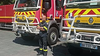 Ο Σιλβέν Σεβάλ, επικεφαλής των ομάδας των Γάλλων πυροσβεστών που βρίσκονται στην Ελλάδα, 
