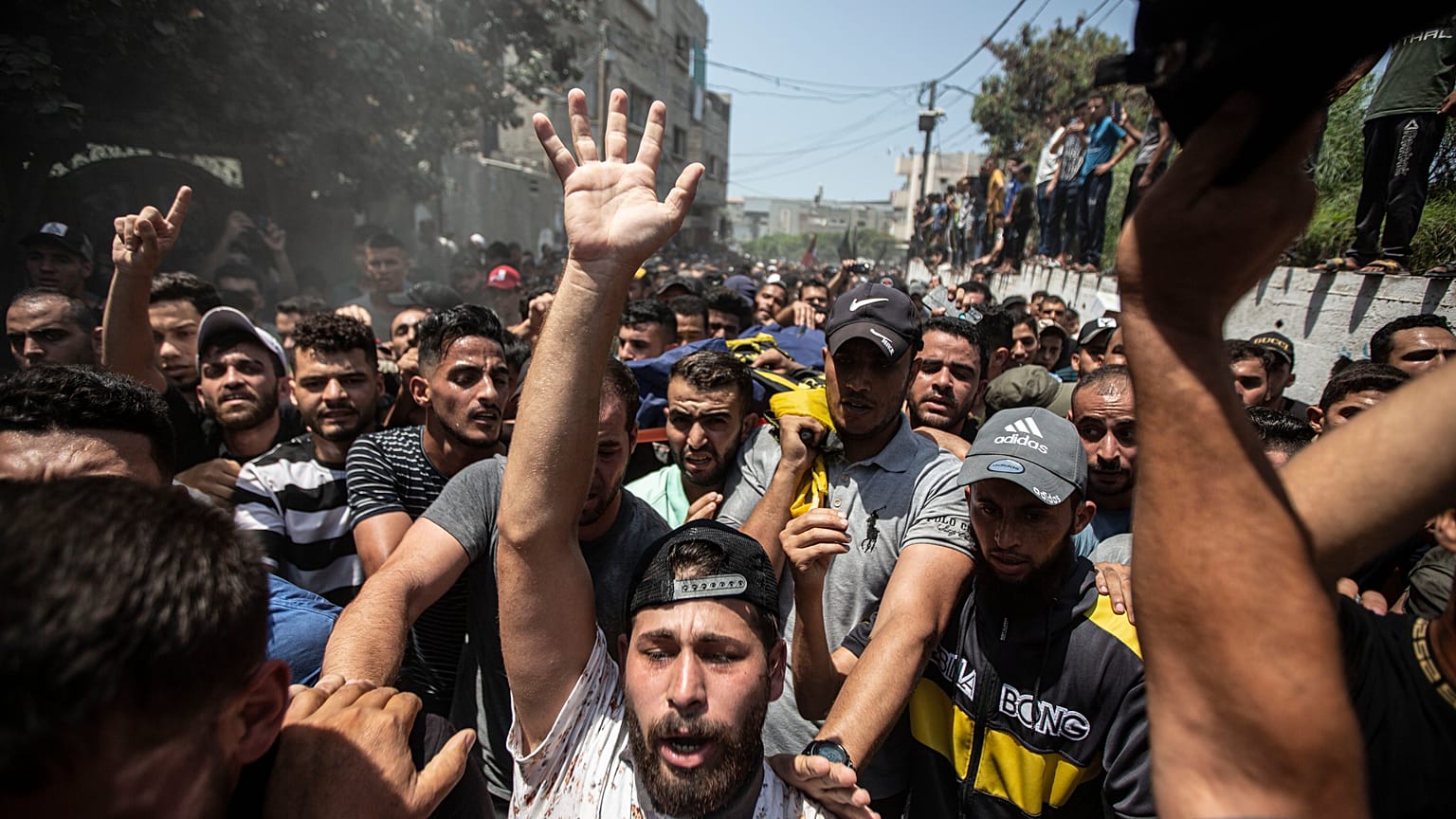 شارك الآلاف في تشييع جثمان خالد منصور أحد أبرز قادة سرايا القدس 