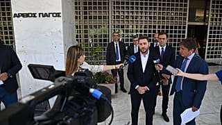 Ο πρόεδρος του ΚΙΝΑΛ έξω από τον Άρειο Πάγο