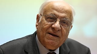 Ο Διονύσης Σιμόπουλος