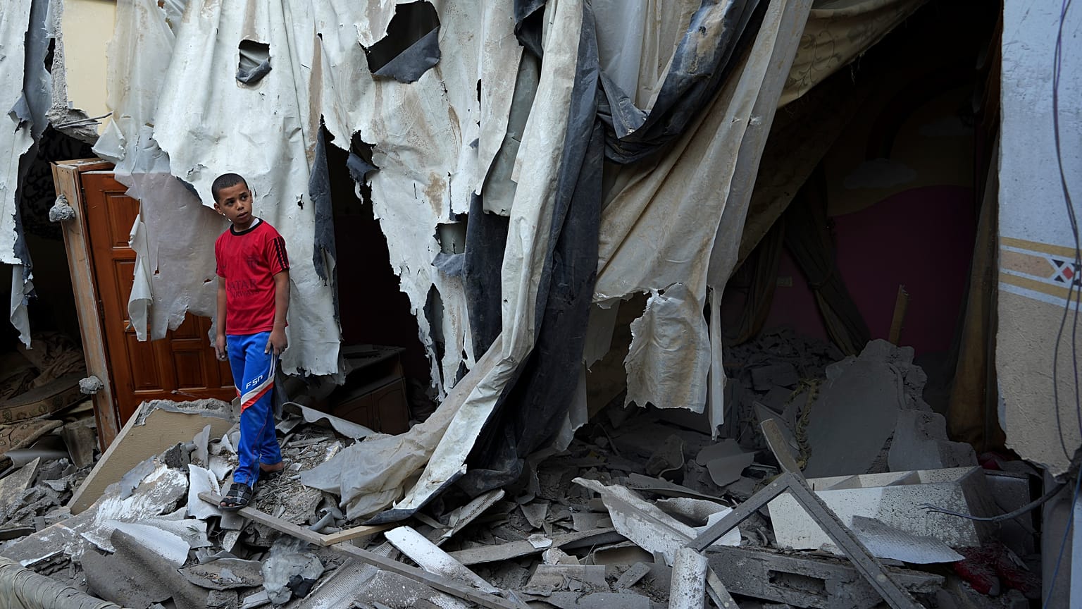 maisons endommagées à Gaza après les raids menés par Israël