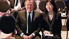 Altbundeskanzler Gerhard Schröder und seine Frau Soyeon Schroeder-Kim nehmen bei Feierlichkeiten zum 30. Jahrestag der Deutschen Einheit in Potsdam, 3. Oktober 2020.