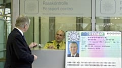 Berlin'de pasaport kontrol uygulaması