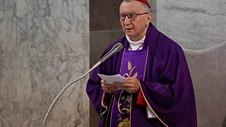 Il Cardinale Pietro Parolin, Segretario di Stato vaticano, pronuncia il suo discorso mentre celebra la Messa del Mercoledì delle Ceneri, 2 marzo 2022 
