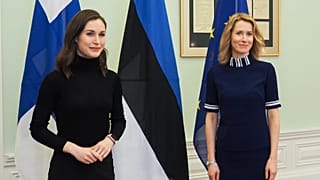FILE - Finnish PM Sanna Marin (L) & Estonian PM Kaja Kallas (R) meet in Tallinn, 7 March 2022