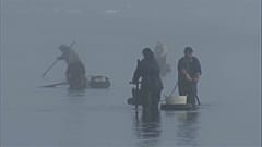 Mariscadoras en A Pobra do Caramiñal, en la ría de Arousa. Galicia, España