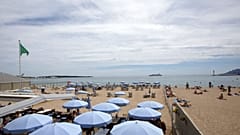A Cannes-i tengerpart