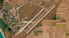 Satelittenaufnahme des Flugplatzes auf der Halbinsel Krim