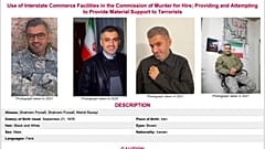 Az FBI által 2022. augusztus 10-én Washingtonban közzétett képen Shahram Poursafi körözési plakátja látható.