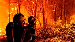 French and EU firefighters are tackling a wildfire near Saint-Magne, south of Bordeaux.