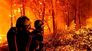 French and EU firefighters are tackling a wildfire near Saint-Magne, south of Bordeaux.
