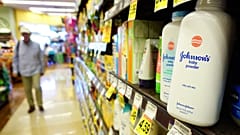 Johnson & Johnson bebek pudrası 