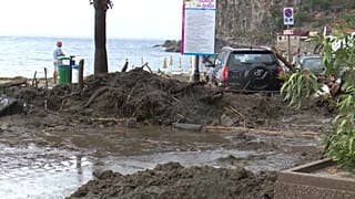 La spiagga di Scilla dopo il nubifragio del 12 agosto