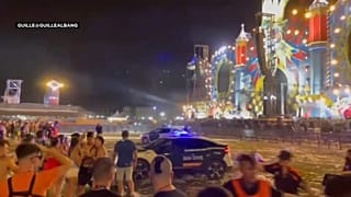 خلال الحفل الموسيقي 
