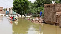 Arşiv -- Sudan'da temmuz ile ekim ayları arasında etkili olan yağmur döneminde sel ve taşkınlar sonucu her yıl 100’den fazla kişi hayatını kaybediyor