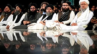 Taliban liderleri nisan ayında grubun kurucusu Molla Muhammed Ömer'i anma törenine katıldı
