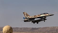 طائرة حربية من طراز إف-16 تابعة لسلاح الجو الإسرائيلي 