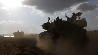 Golan tepelerinde tatbikat yapan İsrail askerleri (arşiv)