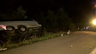 Место аварии около Стара-Загора (Болгария), где перевернулся автобус с туристами, 14 августа 2022 г.