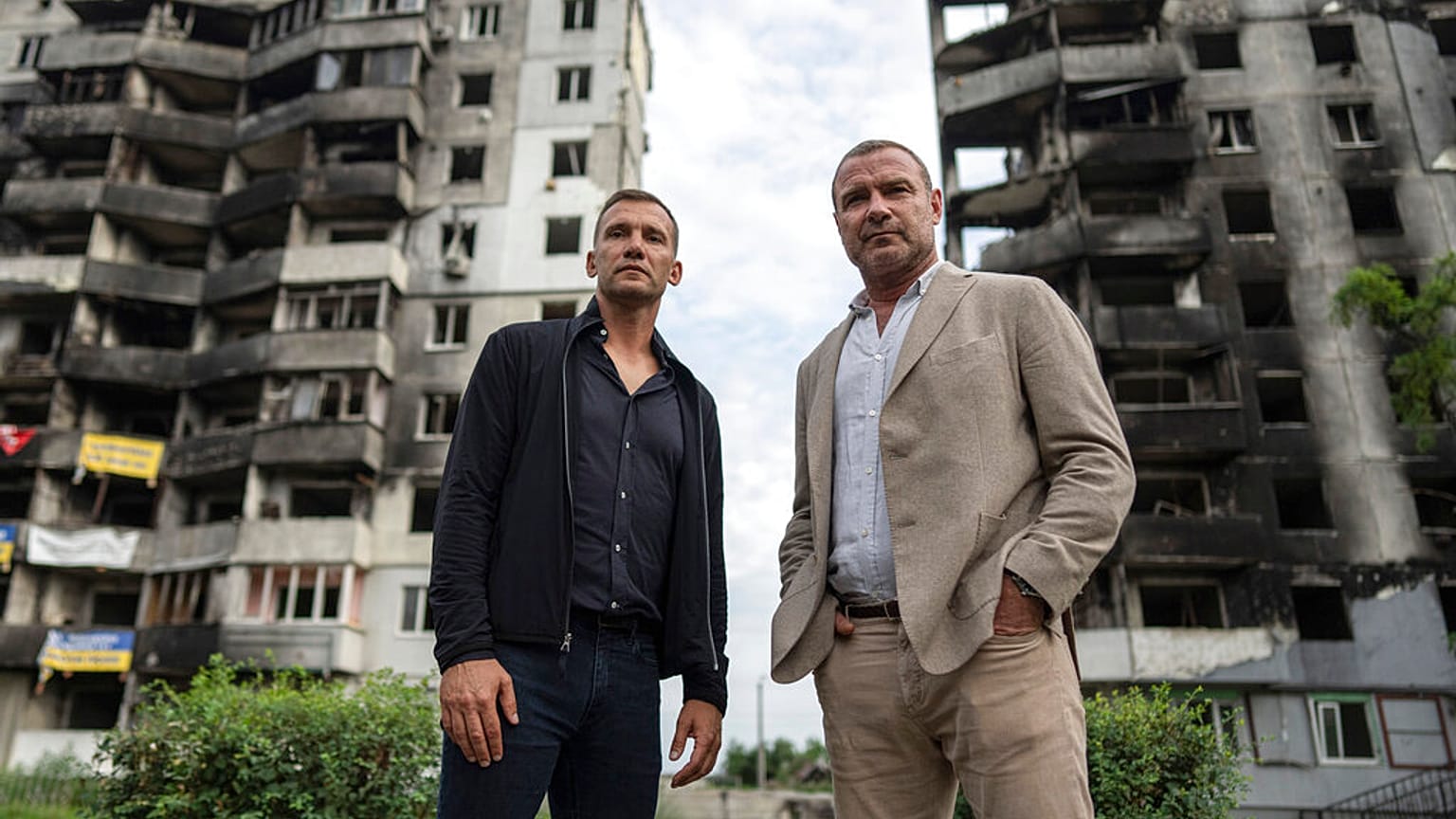 Der ehemalige Fußballspieler Andrij Schewtschenko (l.) und der Schauspieler Liev Schreiber