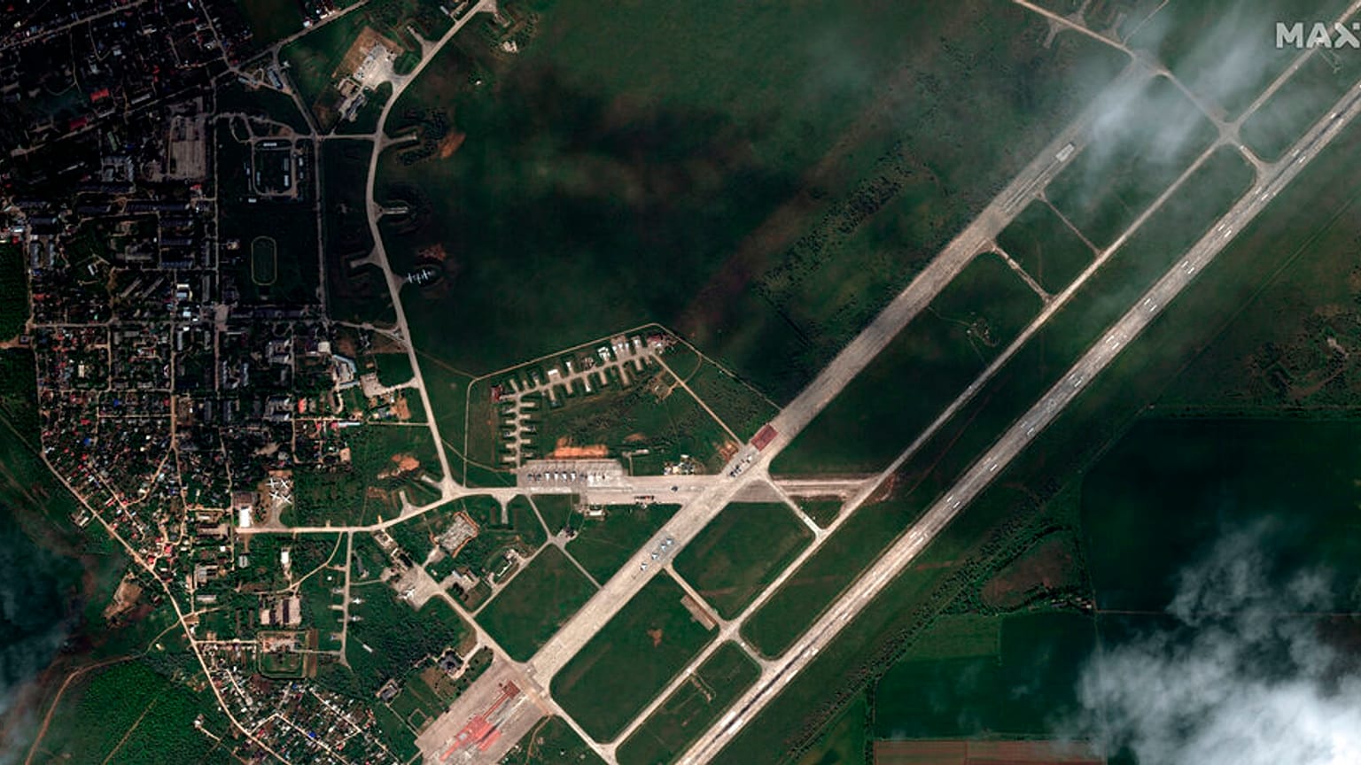 Imagem aérea de base na Crimeia onde ocorreram as explosões