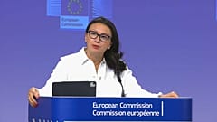 Nabila Massral, portavoz del órgano ejecutivo de la UE, 