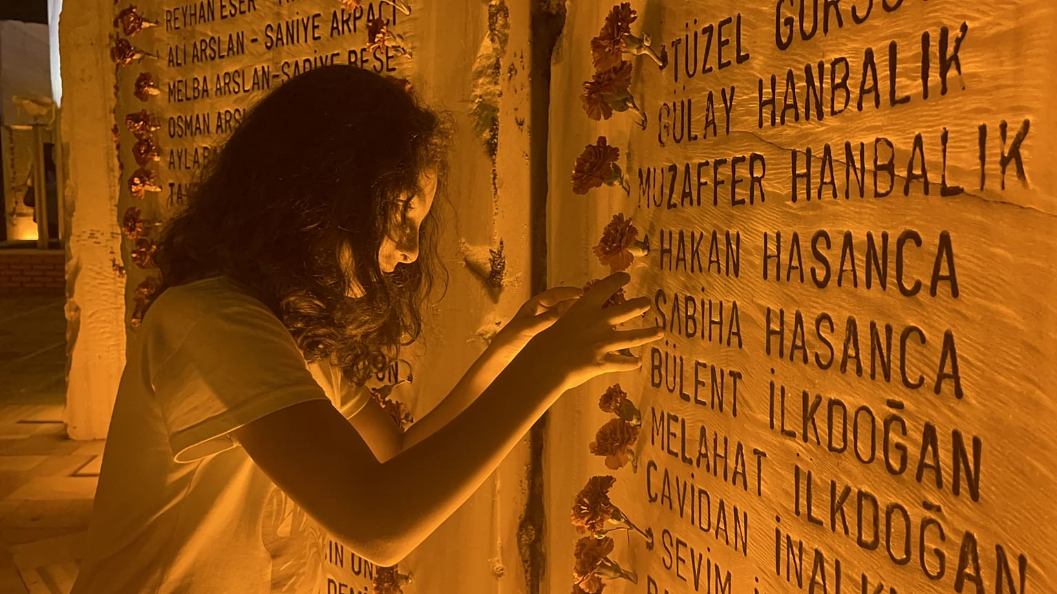 17 Ağustos depreminde hayatını kaybedenler anılıyor