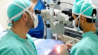 عکس تزیینی از عمل چشم