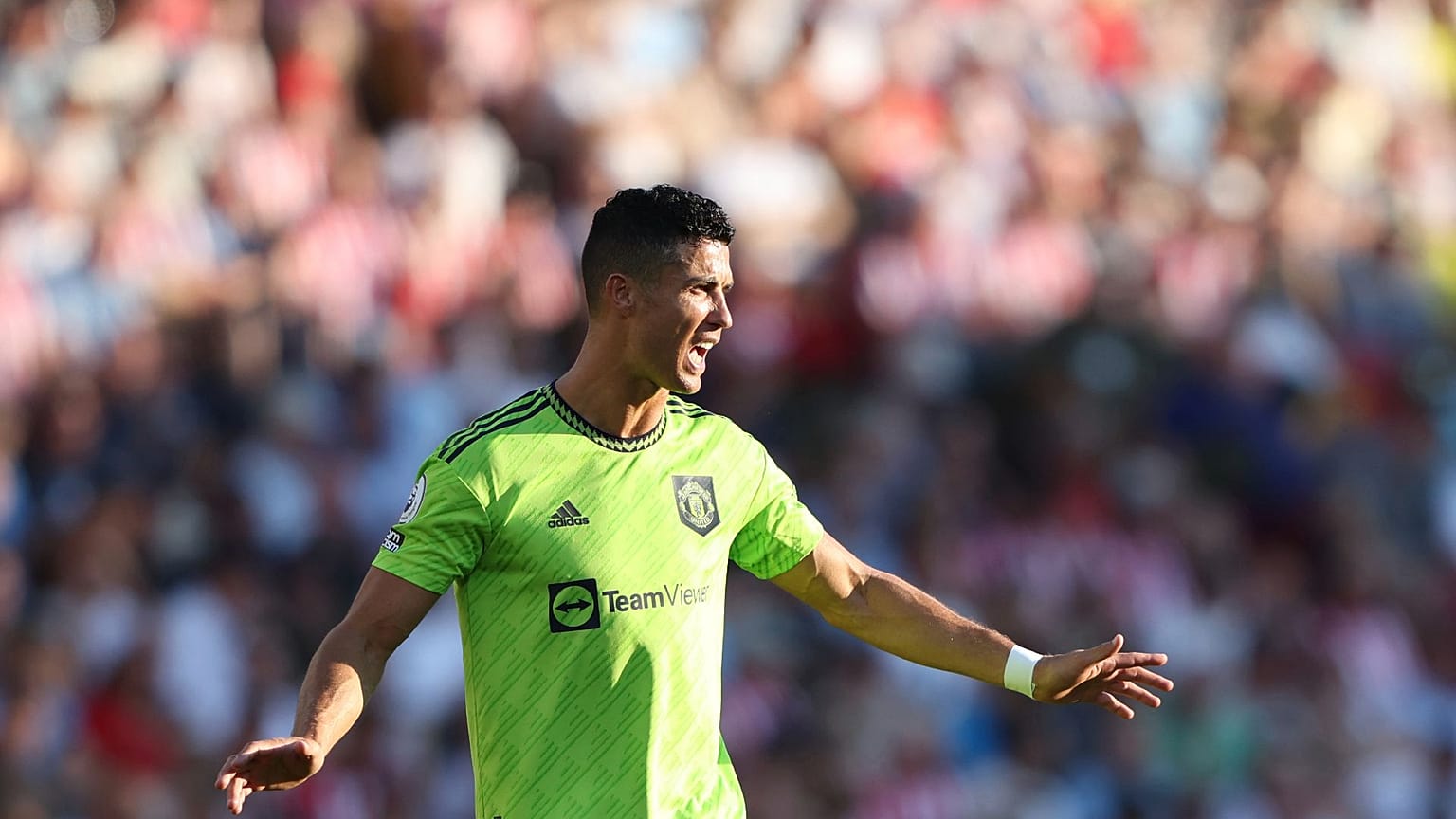 كريستيانو رونالدو لاعب مانشستر يونايتد خلال مباراة كرة القدم في الدوري الإنجليزي الممتاز بين برينتفورد ومانشستر يونايتد، لندن، السبت 13 أغسطس 2022 