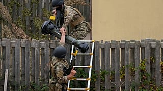 Украинцы проходят боевую тренировку в Великобритании. 15 августа 2022.