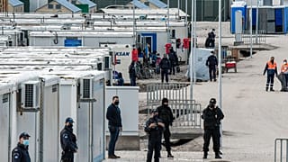 Προσφυγική δομή στον Ελαιώνα