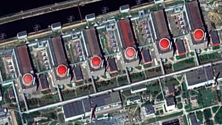 a zaporizzsjai atomerőmű hat reaktora az orosz megszállás alatt álló Ukrajnában, 2022. augusztus 19-én,