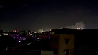 Somali'de başkent Mogadişu'daki Hayat Otel'e Eş-Şebab militanlarınca saldırı düzenlendi.