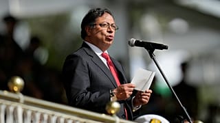 Gustavo Petro, presidente de Colombia en una reunión con las Fuerzas Militares, en el norte del país