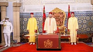 العاهل المغربي رفقة شقيقه وولي العهد