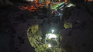 فرو ریختن تپه خاکی در قَطّاره (چشمه) امام علی در نزدیکی کربلا