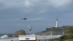 Un hélicoptère de la Gendarmerie nationale en opération de sauvetage à Biarritz, Pyrénées-Atlantiques, le 20 août 2022. 