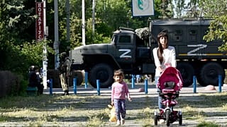 Российский патруль в селе Скадовка, Херсонская область, Украина, 20 августа 2022 года.