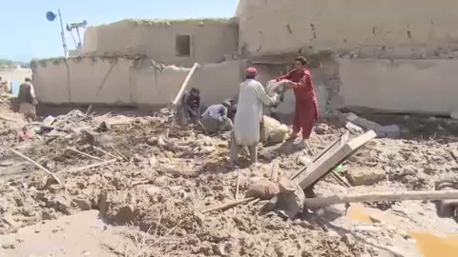 Aufräumarbeiten in Quetta