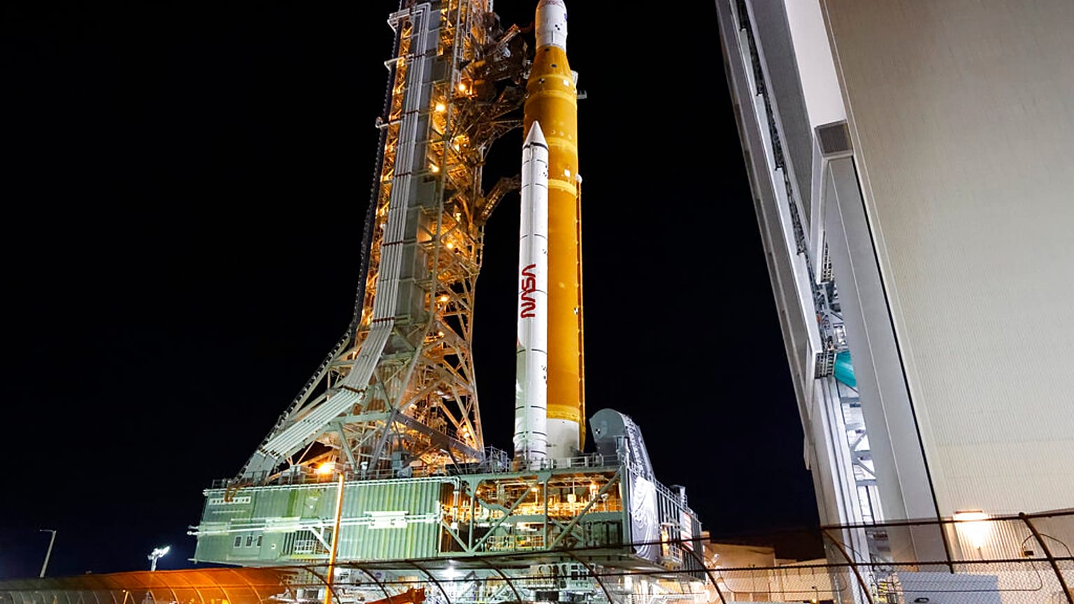 Zurück zum Mond. Die NASA plant wieder bemannte Mondflüge.