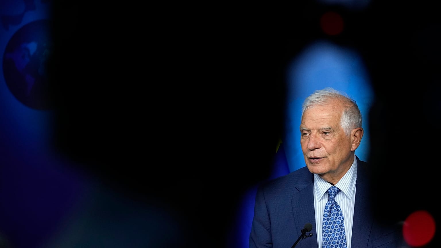مسؤول الشؤون الخارجية للاتحاد الأوروبي جوزيب بوريل يعلن أن إيران طلبت إدخال "بعض التعديلات" على مسودة إعادة إحياء اتفاق 2015 النووي التي اقترحتها بروكسل، 23 أغسطس 2022.