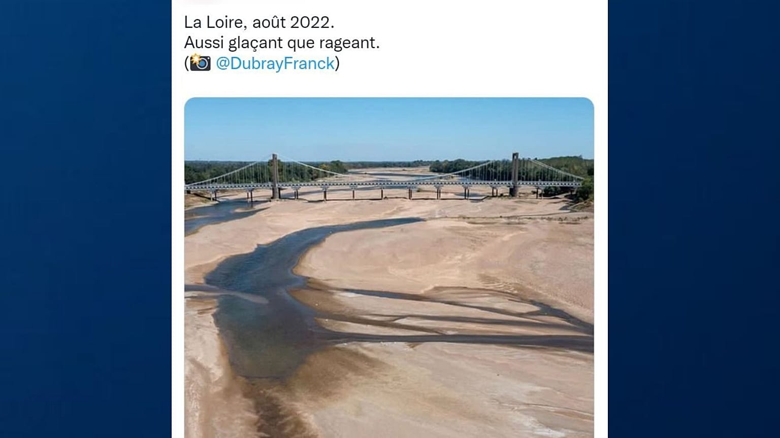 The image shows a dry riverbed in Varades, France.