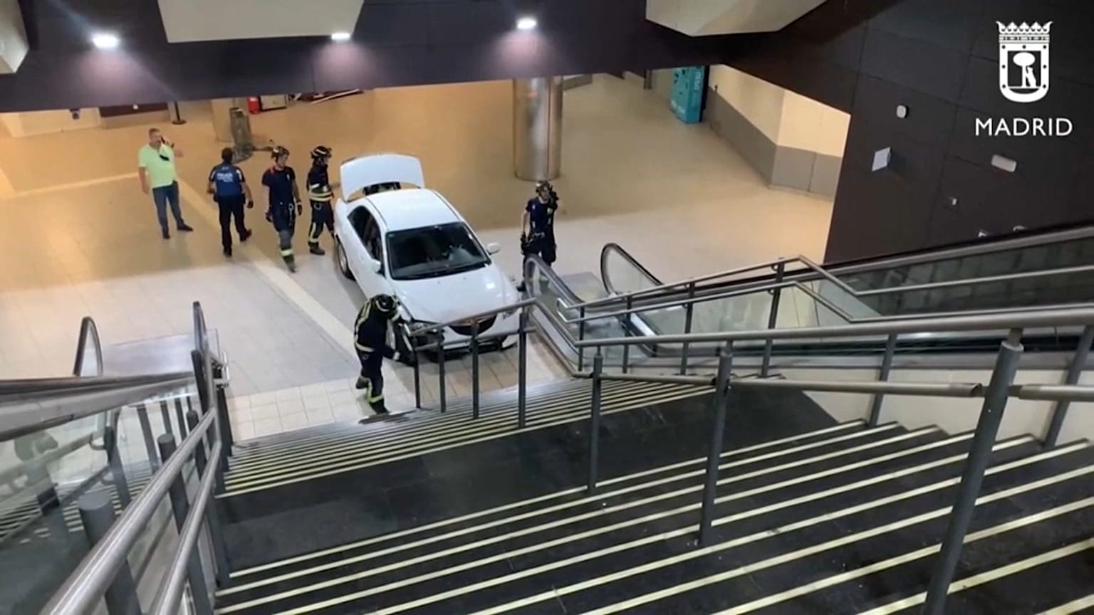El coche en el metro 