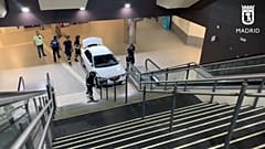 El coche en el metro 