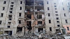 Egy orosz rakétatámadásban találatot kapott lakóépület Vozneszenszknél augusztus 20-án
